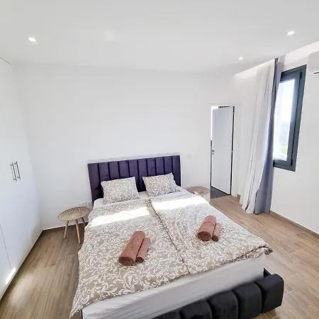 Lucky Strike Apartment *